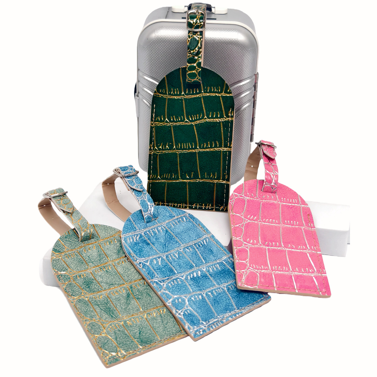 Crocodile Embossed Gold/Silver - огляд і ціна Travel Accessories Name